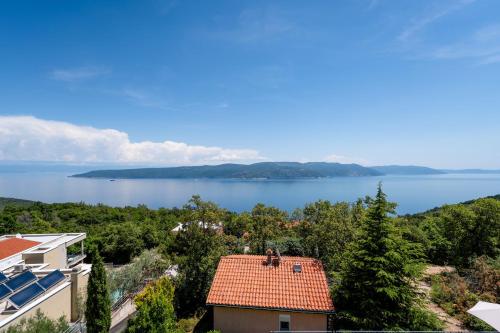 Tuvākā izklaides vieta, Casa Meer an sea-view retreat with panoramic pool in Zagorje