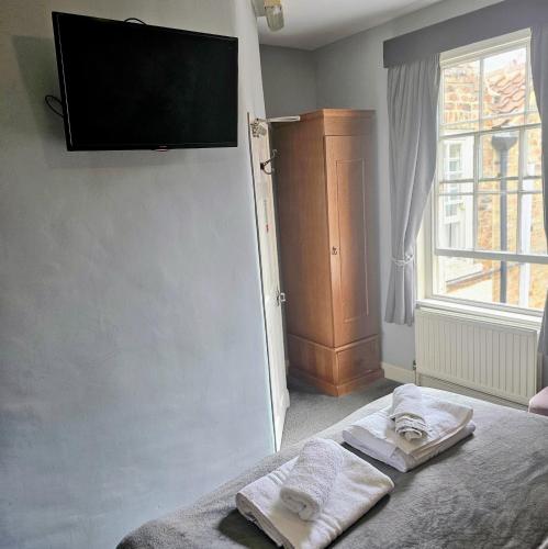 Double room, private bathroom