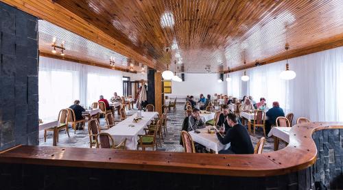 餐廳, 波德桑布爾肯酒店 (Hotel pod Saumburkem) in 拉伊諾確維察