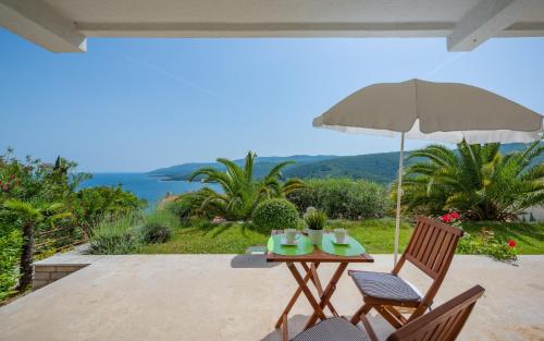 Studio Luciana with garden and sea view - Location saisonnière - Rabac