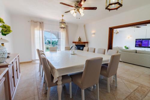 บริการและสิ่งอำนวยความสะดวก, Villa Paraiso by Algarve Holidays in คาวีโร