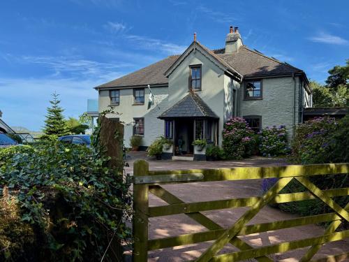 Exterior view of Downton Lodge Country Bed and Breakfast and; Self Catering