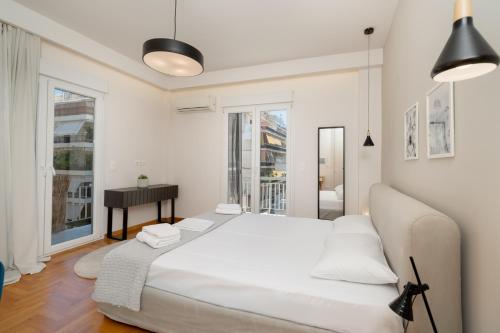 Prime 3BR Pangrati - Steps to Stadium by TwentyTwo, Athens