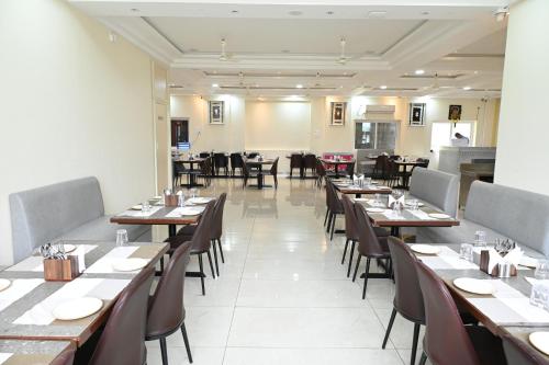Hotel Siya Grand - image 5