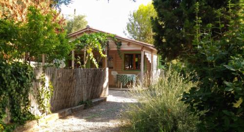 Chalet charmant à Poussan avec jardin privé et barbecue