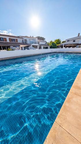 Maison avec piscine partagée à Saintes-Maries-de-la-Mer