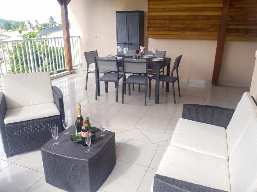 Appartement lumineux avec vue sur la montagne à Gros-Morne, 86 m² (Appartement lumineux avec vue sur la montagne a Gros-Morne, 86 m²) in Gros-Morne