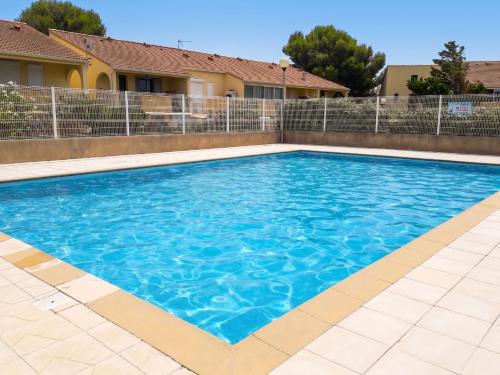 Maison charmante à Gruissan avec piscine partagée