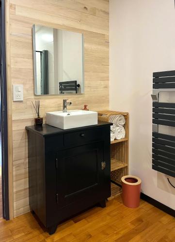 Bathroom, Emmanon - Appartement in La Coquille