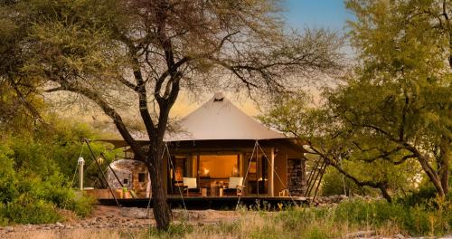 Iekārtas, Onguma Tented Camp in Mokuti Lodge