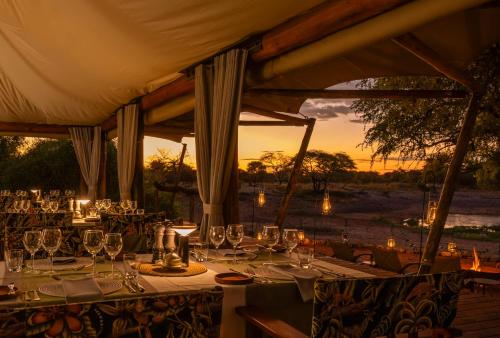 Iekārtas, Onguma Tented Camp in Mokuti Lodge