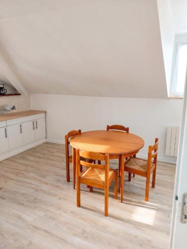 Сад, Appartement confortable à Rosny-sous-Bois, 38m² + Vue sur la ville (Appartement confortable a Rosny-sous-Bois, 38m² + Vue sur la ville) in Росні-су-Буа