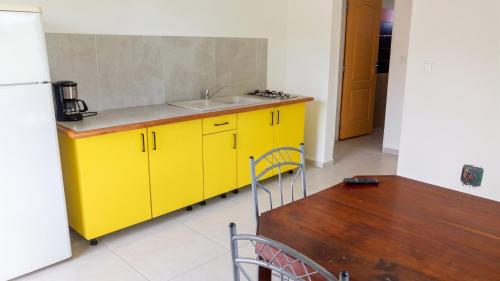 Cozinha, Appartement agréable à Capesterre - 32 m² avec jardin privatif (Appartement agreable a Capesterre - 32 m² avec jardin privatif) in Capesterre-de-Marie-Galante