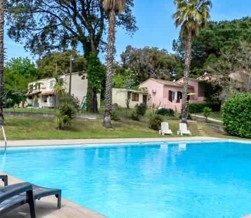 Maison charmante à San-Nicolao avec piscine partagée gîte à louer Marine de Padulella
