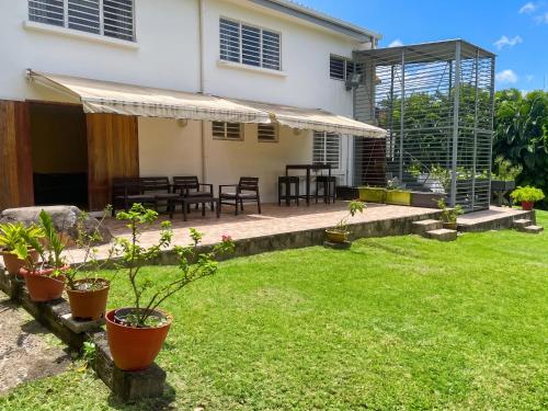 Appartement avec terrasse à Fort-de-France 50 m² - Location saisonnière - Fort-de-France