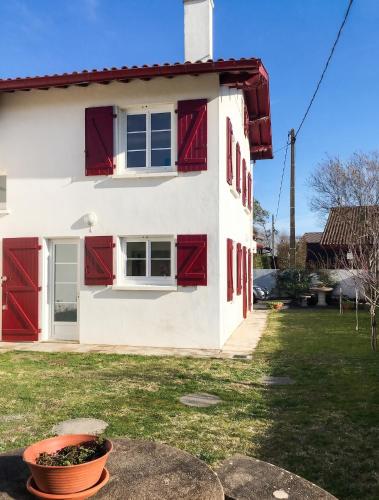 Charmante Maison A Arcangues Avec Vue Sur Les Montagnesel - Arcangues