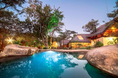 Pezulu Tree House Lodge 1