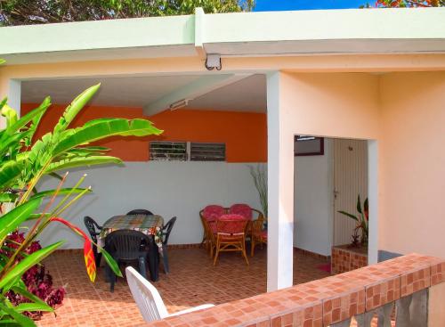 Balkons/terase, Appartement de charme à Port-Louis, 35 m², jardin privé (Appartement de charme a Port-Louis, 35 m², jardin prive) in Port-Louis