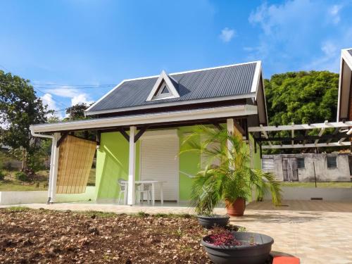 Viesnīcas āriene, Bungalow confortable près de Sainte-Anne, 42 m² avec terrasse (Bungalow confortable pres de Sainte-Anne, 42 m² avec terrasse) in Mare Galjarda