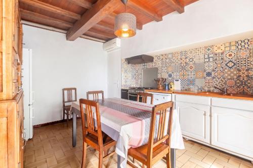 Maison de charme à Puycelsi avec jardin et barbecue gîte à louer Puycelsi