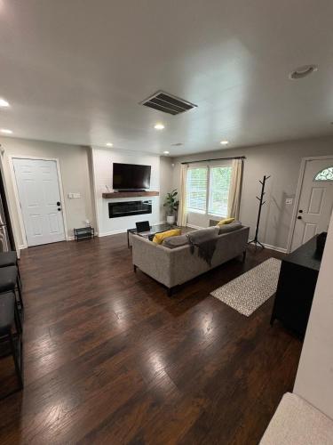 Létesítmények, Charming 3BR Bungalow 10 min to Midtown & Stadium in Collier Heights