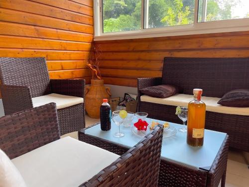 ห้องพัก, Appartement spacieux à Sainte-Rose, 70 m² avec jardin (Appartement spacieux a Sainte-Rose, 70 m² avec jardin) in ซานต์ โรเซ