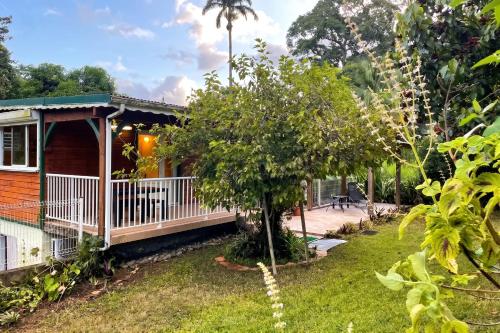 สวน, Appartement spacieux à Sainte-Rose, 70 m² avec jardin (Appartement spacieux a Sainte-Rose, 70 m² avec jardin) in ซานต์ โรเซ