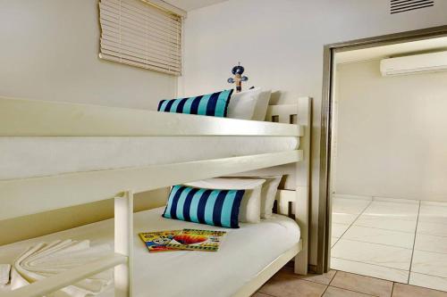 Kridzil Holiday Flats Margate 1-bed Wbt Rentals - image 5
