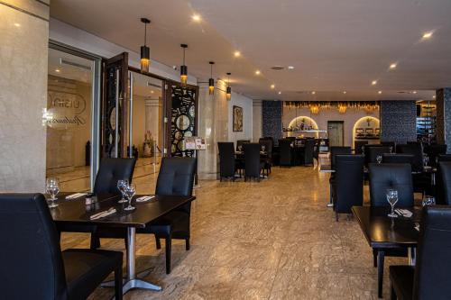 Restaurant, Afrin Prestige Hotel in Maputo