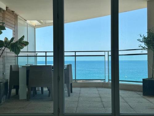 T3 Terrasse 25 m2 full vue mer plage à 2 min à pied - Location saisonnière - Marseille