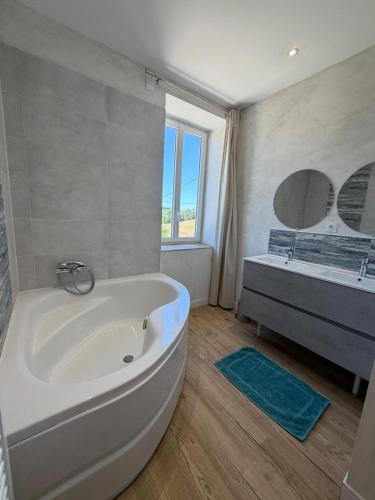 Vannas istaba, Gîte Domaine du Berret 8 pers (Gite Domaine du Berret 8 pers) in L'Arbresle