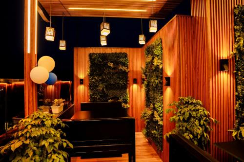 Bar/lounge, Hotel octavia in Imphal