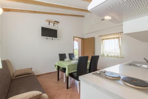 House Balen 974 - main image