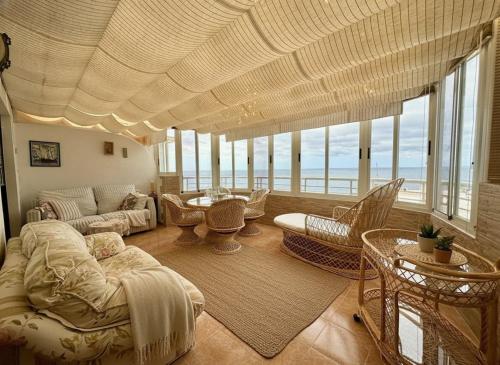 Apartamento con vista al mar