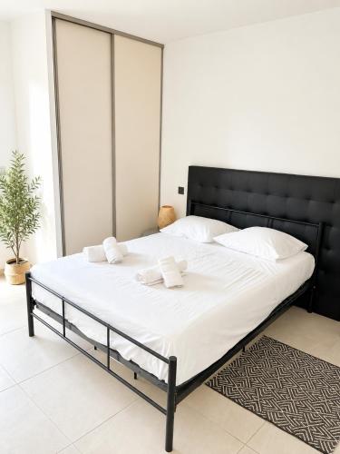 One Bedroom Fréjus Proche plages by Sweet Accommodation