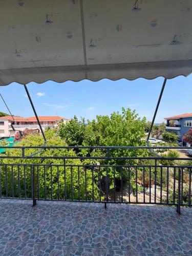 Dārzs, The Beach House in Psaropuli