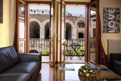 Exclusive Verona Apartment - Arena Views, 3 Bedrooms, Wi-Fi