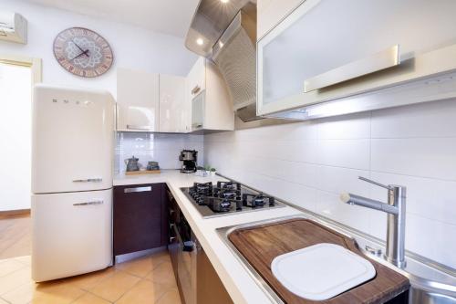 Exclusive Verona Apartment - Arena Views 3 Bedrooms Wi-Fi - image 5