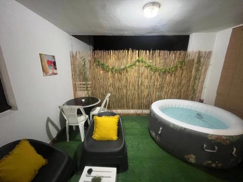 Joli F2 climatisé avec Jacuzzi - La Jacinthe (Joli F2 climatise avec Jacuzzi - La Jacinthe) in Ducos
