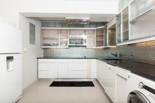 Point Pleasant Resort® 1BR Villa with Ocean Views in Smith Bay