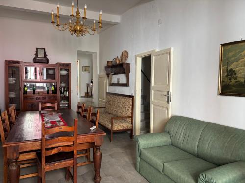 Iekārtas, Casa Caterina in Graniti