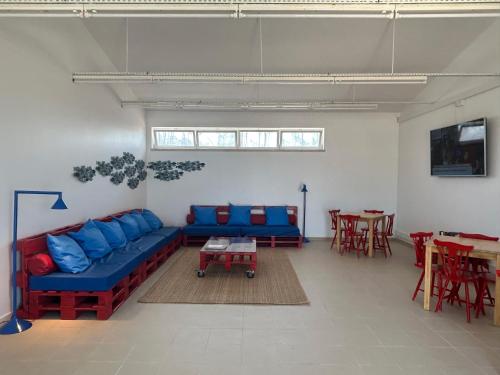 Ortak salon/TV alanı, Parque De Campismo Orbitur Sao Pedro De Moel in Marinha Grande