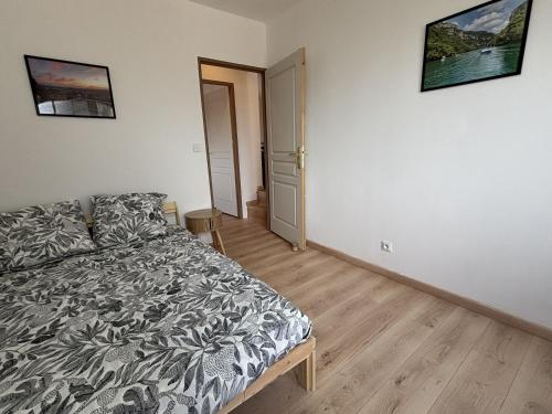 Bel appartement à louer à Vinon-sur-Verdon en Provence (Bel appartement a louer a Vinon-sur-Verdon en Provence) in Vinon-Sur-Verdon