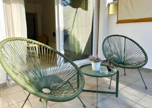 Modern Flat by Flisvos Marina & Trocadero