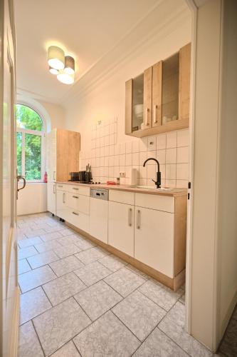 Konyha, NEU! Stilvolle Altbauwohnung - Ruhig mit Blick ins grüne (NEU! Stilvolle Altbauwohnung - Ruhig mit Blick ins grune) in Stolberg (Rhineland)