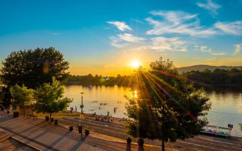 . Darja apartmani sa pogledom na jezero