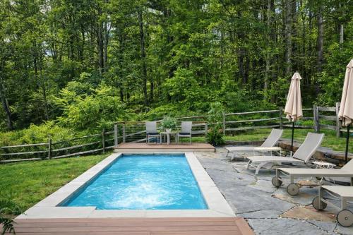 Elegant 7BR Estate with Pool & Hot Tub in Berkshires in Egremont (MA)