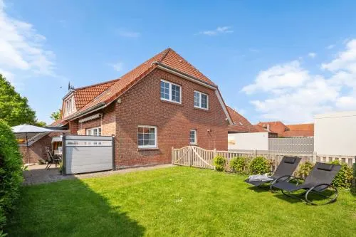 Zaunkönigin in Norden, Deutschland