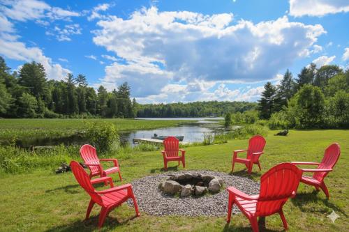 Kilátás, Quiet Bay Lakeside Escape in Magnetawan (ON)