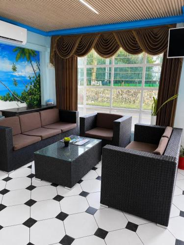 ล็อบบี้, ออฟ เดย์ อินน์ (Off Day Inn) near มาเจดฮี มะกู